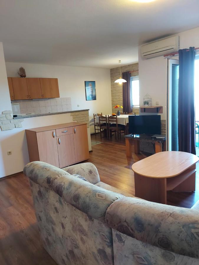 Apartmani Tatjana Okrug Gornji Bagian luar foto