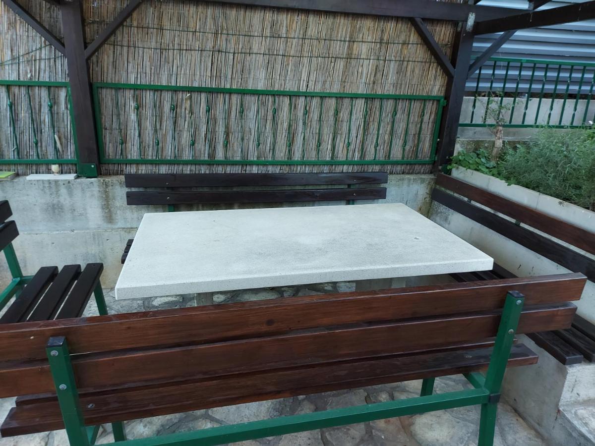 Apartmani Tatjana Okrug Gornji Bagian luar foto
