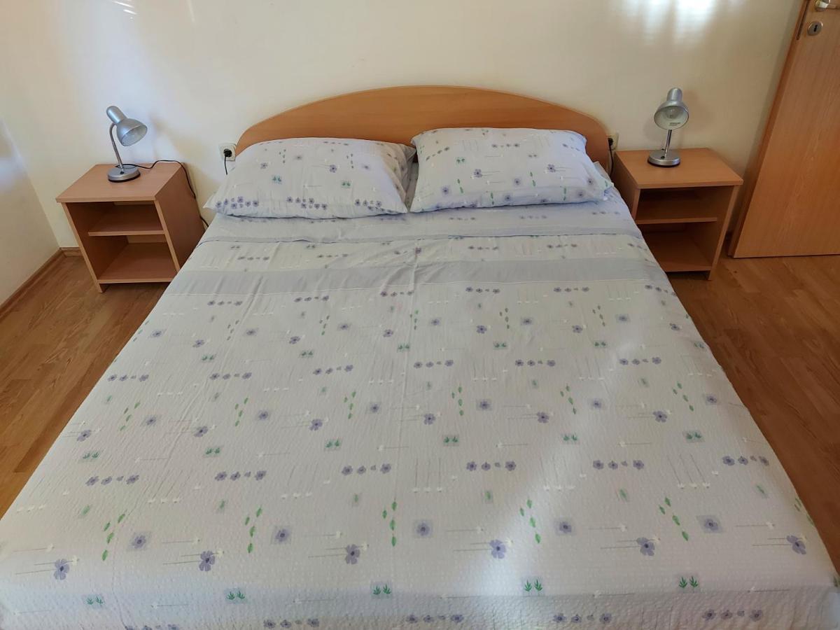 Apartmani Tatjana Okrug Gornji Bagian luar foto